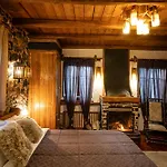 4 Seasons Premium & Massage Treatments Guest house