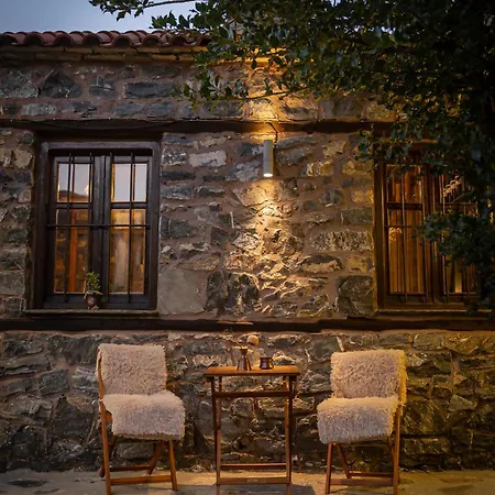 4 Seasons Premium Πανσιόν