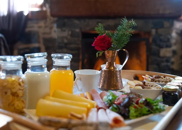 Pensión 4 Seasons Premium & Massage Treatments 3*