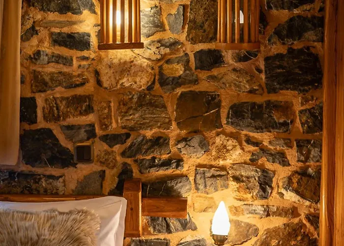 4 Seasons Premium & Massage Treatments Гостевой дом