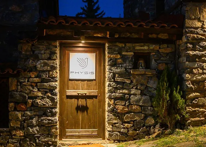 Pensión 4 Seasons Premium & Massage Treatments 3*