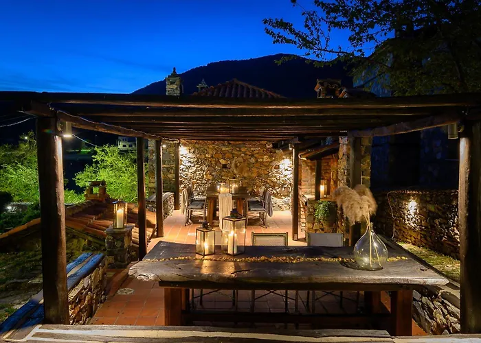 4 Seasons Premium & Massage Treatments Pensión 3*